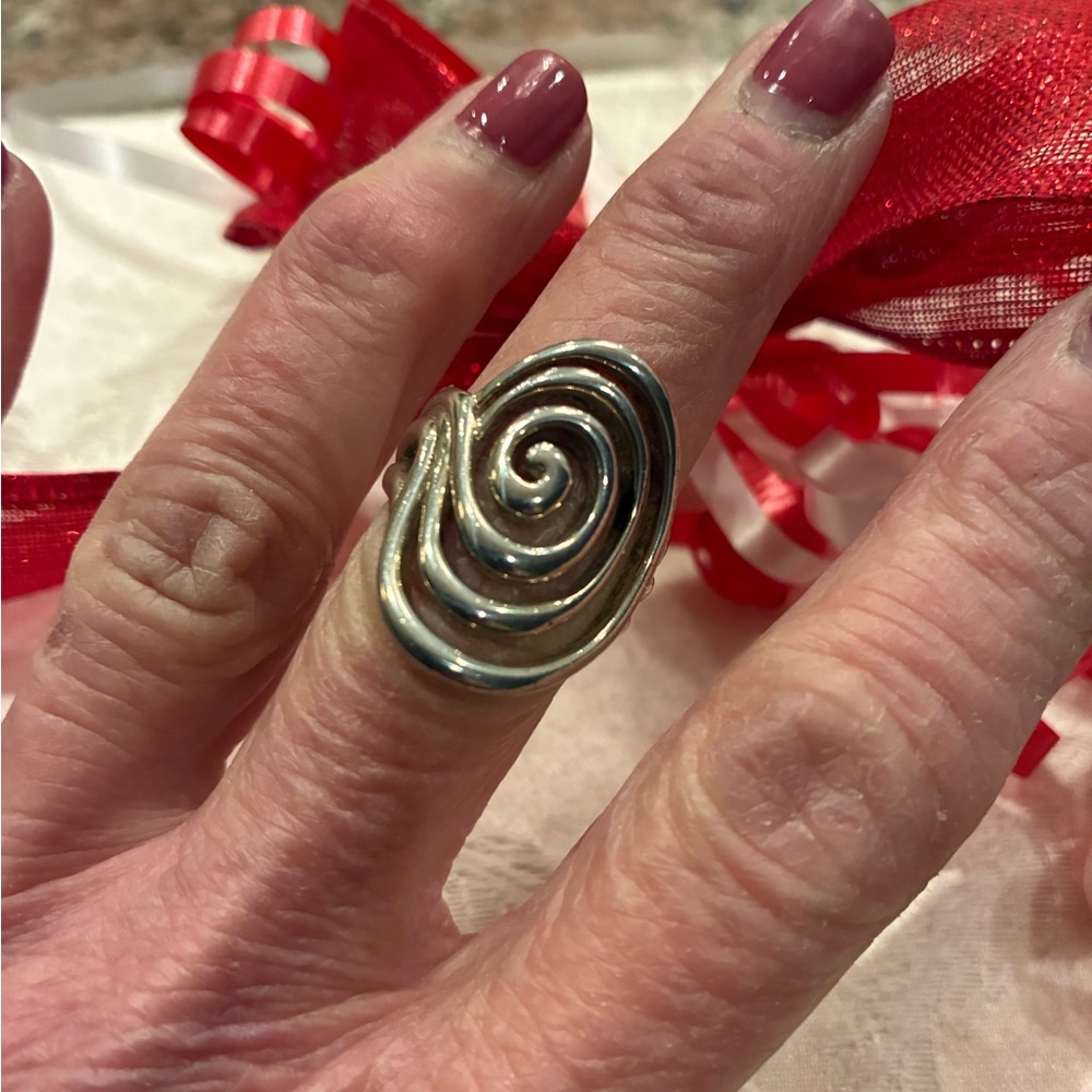 Sterling Silver Large And Solid Spiral Ring W/ An… - image 6